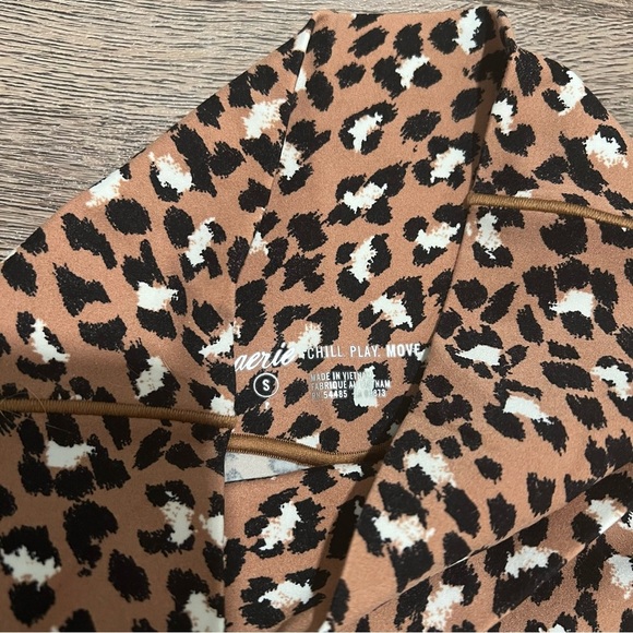 Aerie Leopard Print Crossover Biker Shorts - Picture 4 of 6